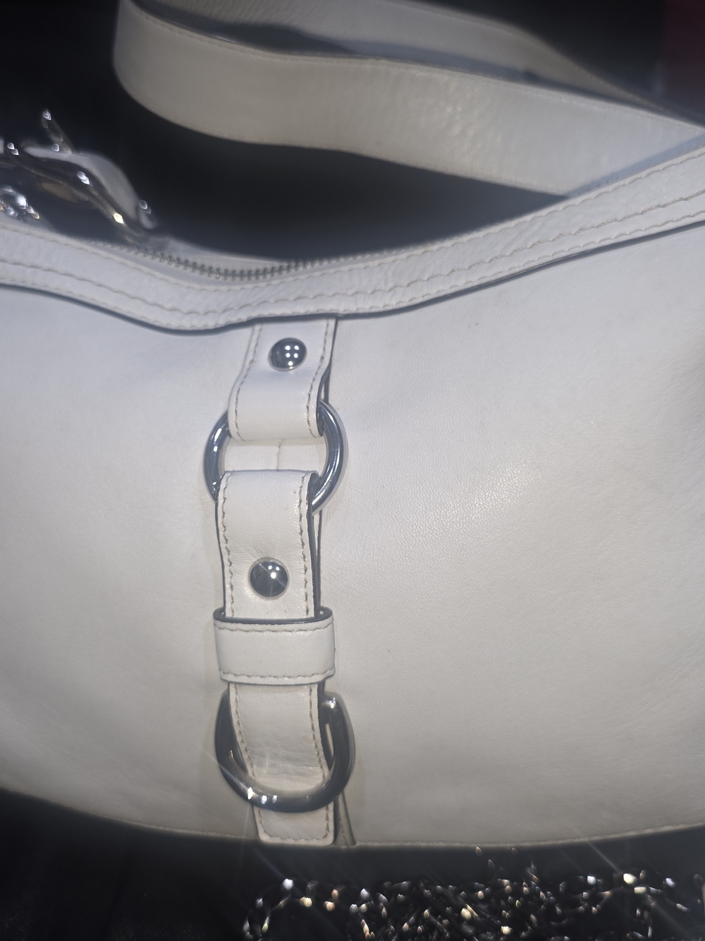 Coach White Leather Women’s Shoulder Bag - Classic Chic